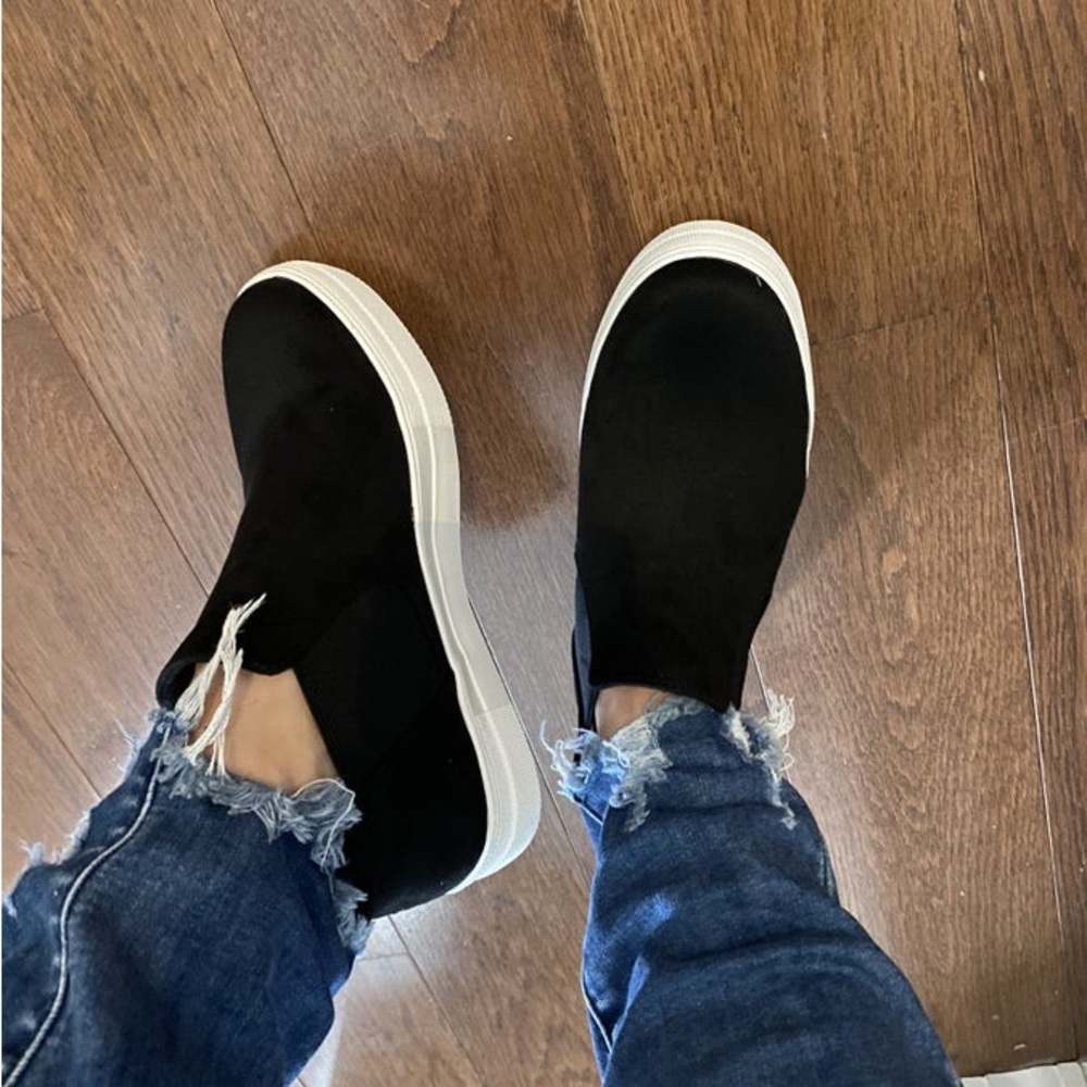 NIB black SODA slip on loafer sneaker women’s shoes - Picture 2 of 2
